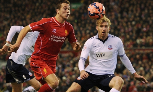 足球欧冠决赛将首次引入AI裁判辅助系统