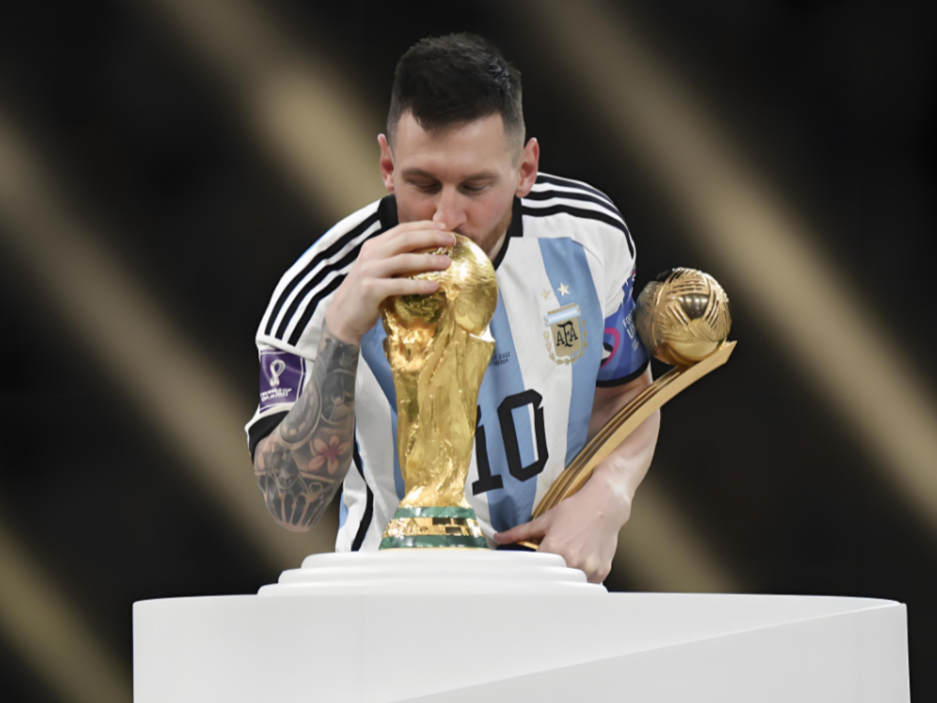 邓加：巴西球员和欧洲球员是不一样的，他们总想上场踢球