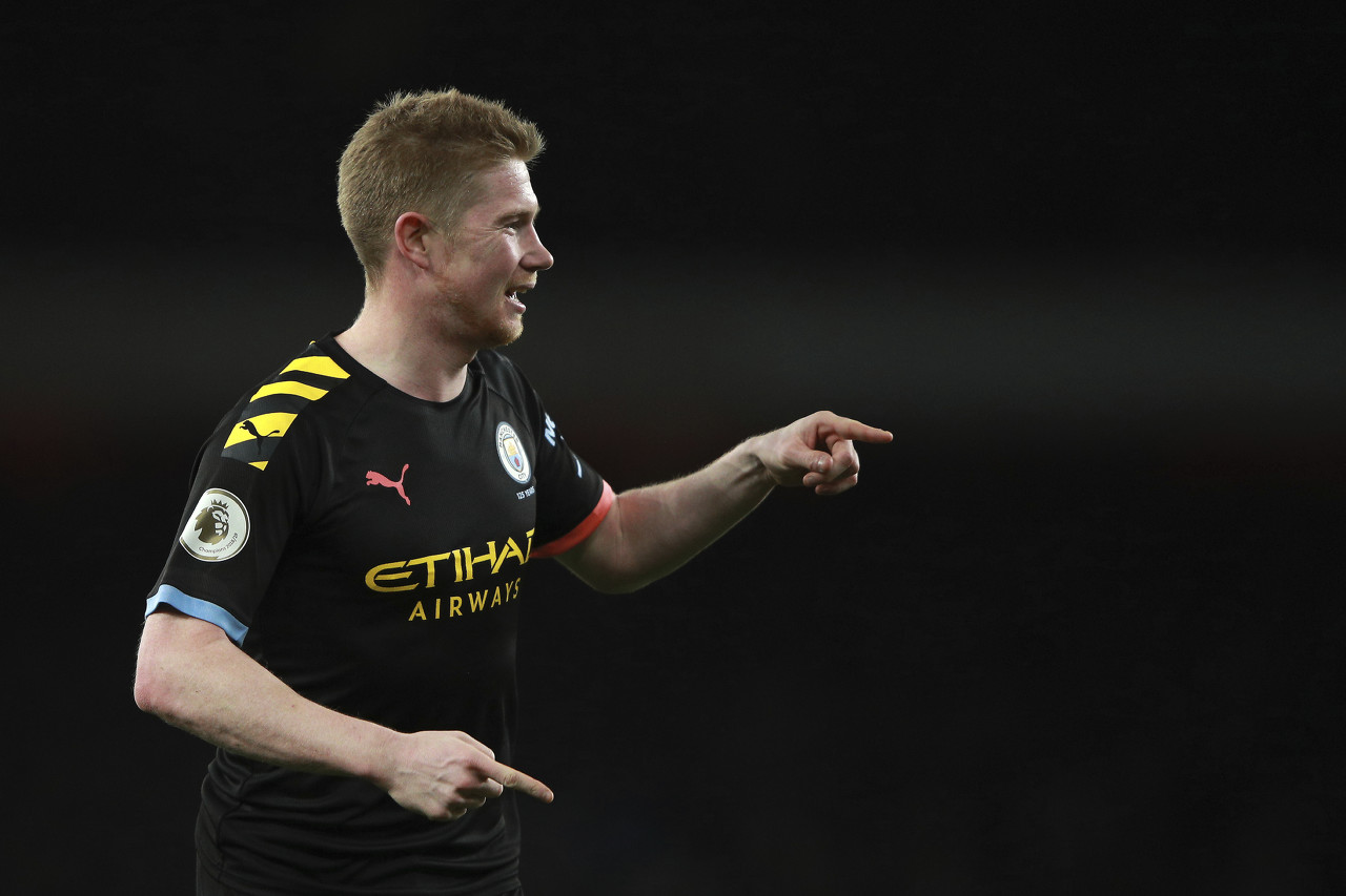 里夫斯14分7助攻＆艾顿10分，湖人半场轰出67分