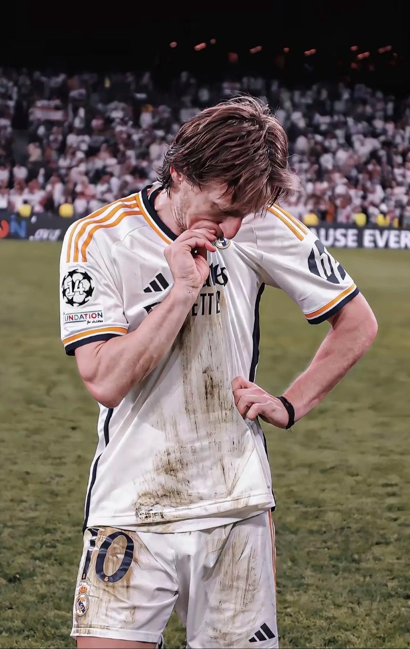 法比奥不该金靴！水分大，中超规则有瑕疵，4项数据，瓦卡才是金靴