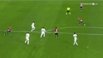 美因茨2-1逆转佛罗伦萨，李在城补时绝杀，霍勒巴赫破门