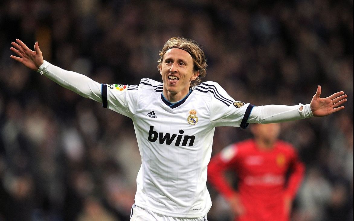 国乒输单打！王皓盯着王楚钦心事重重，梁靖崑技不如人：没好办法